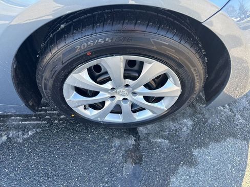 Used 2020 Toyota Corolla LE w/ Body Protection Package image 10