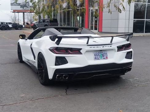 Used 2021 Chevrolet Corvette Stingray Premium Conv w/ Z51 Performance Package image 7