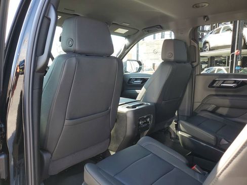 New 2026 Chevrolet Suburban LT w/ Comfort Package image 17