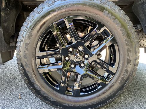 Used 2025 Chevrolet Silverado 1500 Custom w/ Turbomax Blackout Package AWD/4WD image 41