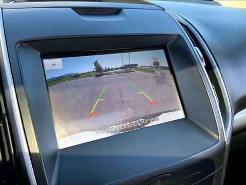 Used 2020 Ford Edge SEL w/ Convenience Package FWD image 19