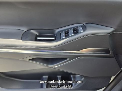 New 2027 Lincoln Navigator Premiere RWD image 22