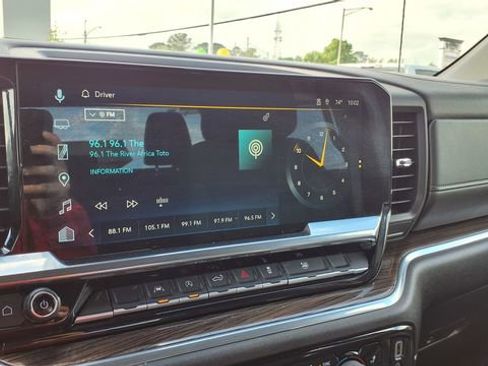 Used 2025 Chevrolet Silverado 1500 LT RWD image 24