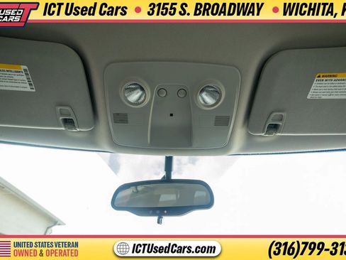 Used 2009 GMC Acadia SLE w/ Preferred Package FWD image 19