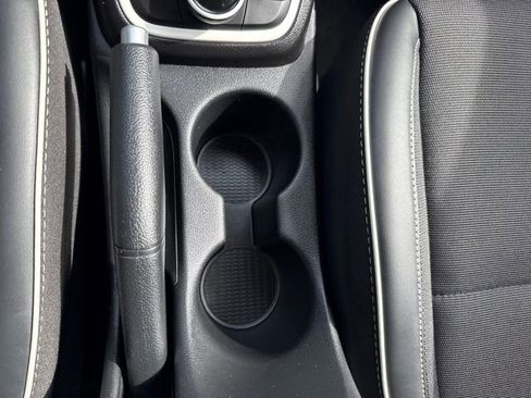 Certified 2025 Hyundai Venue Limited FWD image 28