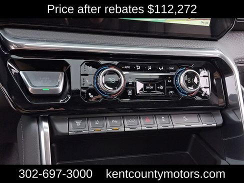 New 2026 GMC Sierra 2500 Denali w/ Denali Reserve Package AWD/4WD image 16