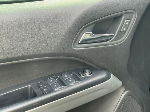 Used 2019 Chevrolet Colorado LT w/ LT Convenience Package image 12