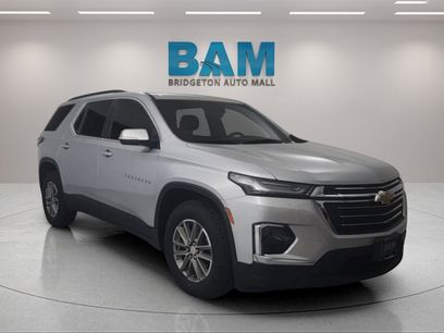 Used 2022 Chevrolet Traverse LT