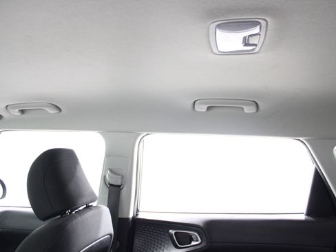 Used 2020 Kia Soul S FWD image 19