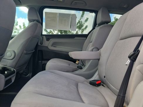 Used 2018 Honda Odyssey EX image 14