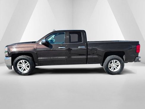 Used 2018 Chevrolet Silverado 1500 LT w/ All Star Edition AWD/4WD image 7