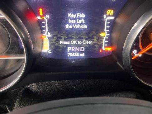 Used 2018 Jeep Wrangler Unlimited Sahara image 19