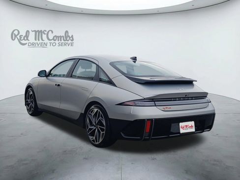 Used 2025 Hyundai Ioniq 6 SEL image 3
