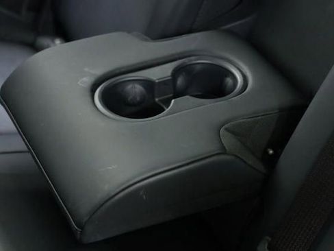 Used 2023 Tesla Model Y Long Range AWD/4WD image 34