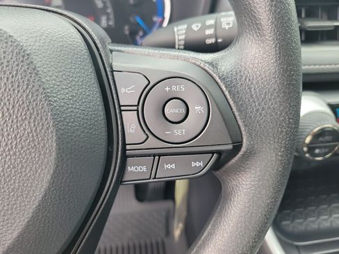 Used 2025 Toyota RAV4 LE AWD/4WD image 20