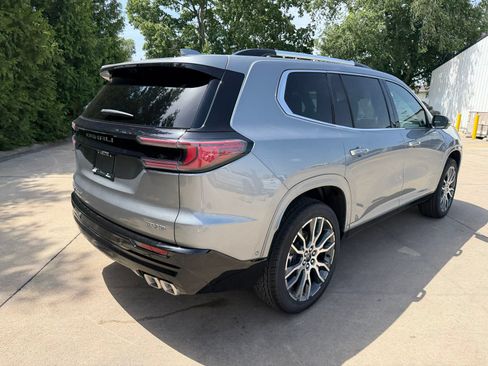 New 2026 GMC Acadia Denali Ultimate w/ LPO, Floor Liner Package AWD/4WD image 33