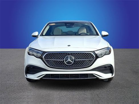 Used 2025 Mercedes-Benz E 350 Sedan image 2