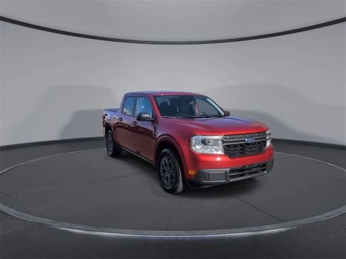 Certified 2022 Ford Maverick XLT w/ Equipment Group 300A Standard image 2
