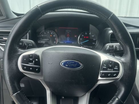 Used 2020 Ford Explorer XLT w/ Equipment Group 202A RWD image 20
