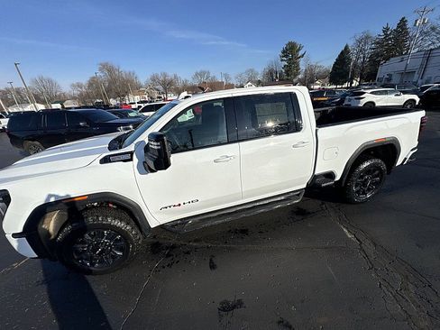 New 2026 GMC Sierra 2500 AT4 image 18