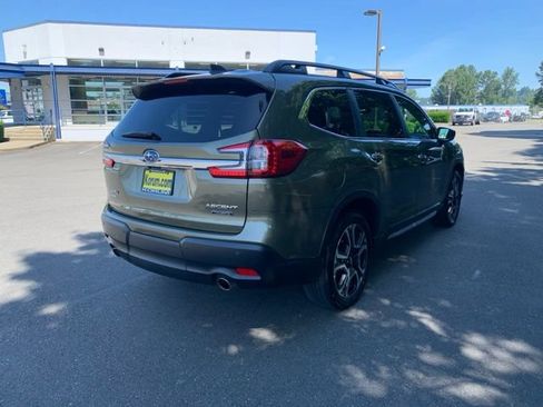 Used 2025 Subaru Ascent Touring AWD/4WD image 7