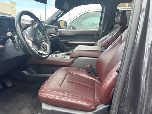 Used 2024 Ford Expedition Limited AWD/4WD image 7