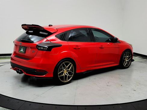 Used 2015 Ford Focus ST w/ Equipment Group 401A image 5