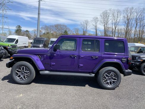 New 2026 Jeep Wrangler Unlimited Sahara AWD/4WD image 2