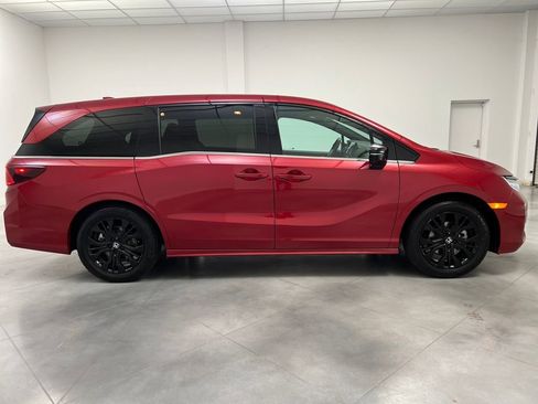 Used 2025 Honda Odyssey Sport-L image 8