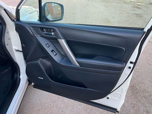 Used 2015 Subaru Forester 2.0XT Touring w/ Eyesight & Navigation System image 17