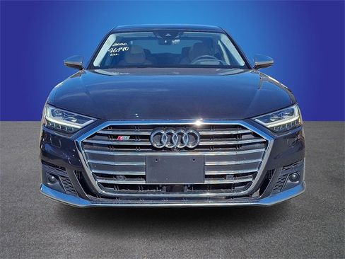 Used 2020 Audi S8 L w/ S8 Executive Package image 2