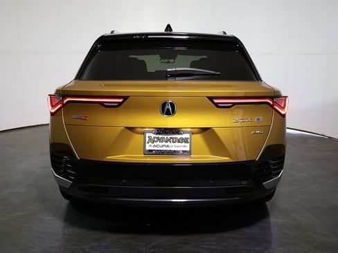 Used 2024 Acura ZDX Type S AWD/4WD image 10
