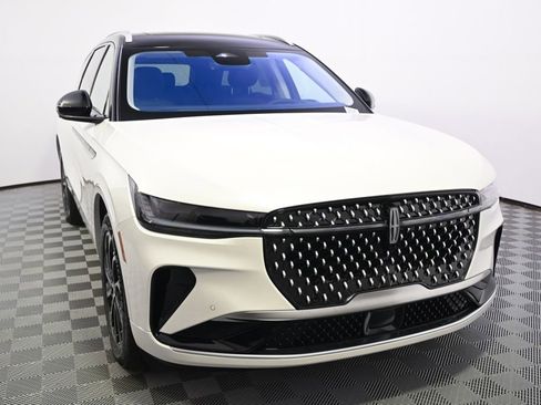 New 2026 Lincoln Nautilus Reserve AWD/4WD image 9