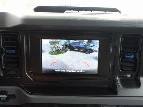 Used 2021 Ford Bronco Black Diamond image 20