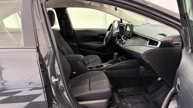 Used 2025 Toyota Corolla LE FWD image 20