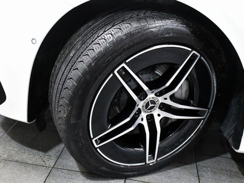 Used 2025 Mercedes-Benz E 450 4MATIC Sedan image 7