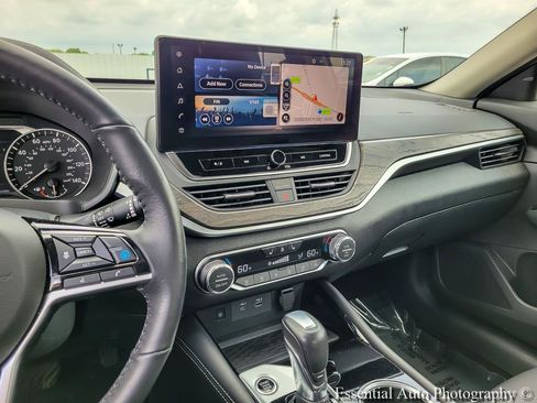 Used 2023 Nissan Altima 2.5 SL AWD/4WD image 25