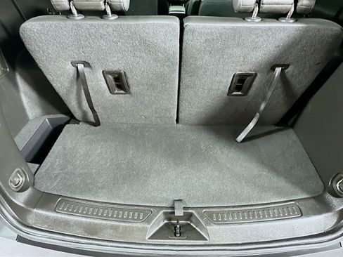 Used 2023 GMC Acadia SLT w/ Trailering Package image 37