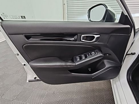 Used 2024 Honda Civic Touring image 31