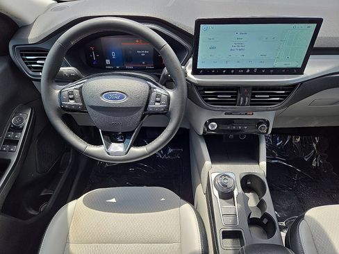Used 2025 Ford Escape SE FWD image 18