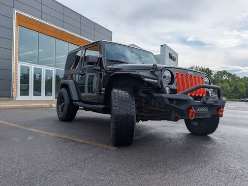 Used 2016 Jeep Wrangler Sport w/ Quick Order Package 24S AWD/4WD image 3
