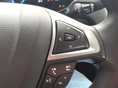 Used 2019 Ford Fusion SE image 35