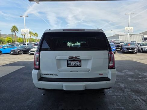 Used 2018 GMC Yukon XL SLT w/ Open Road Package AWD/4WD image 11