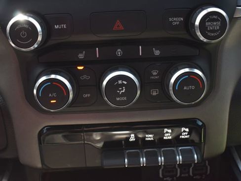 Used 2021 RAM 1500 Big Horn AWD/4WD image 29