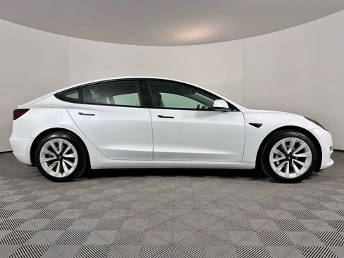 Used 2023 Tesla Model 3 Standard Range image 31