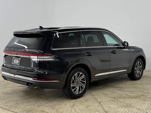 Used 2024 Lincoln Aviator AWD image 9