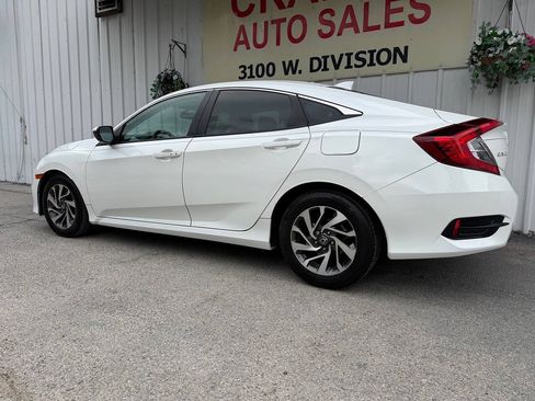 Used 2018 Honda Civic EX image 9