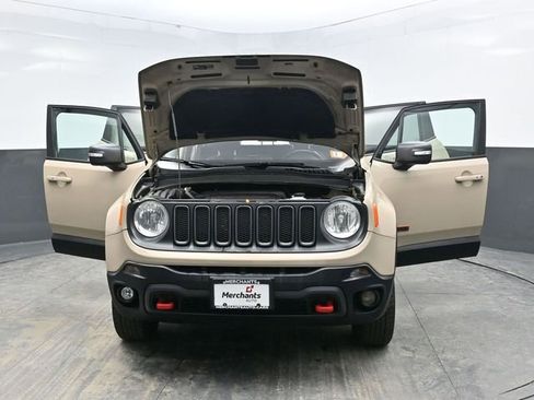 Used 2016 Jeep Renegade Trailhawk image 33