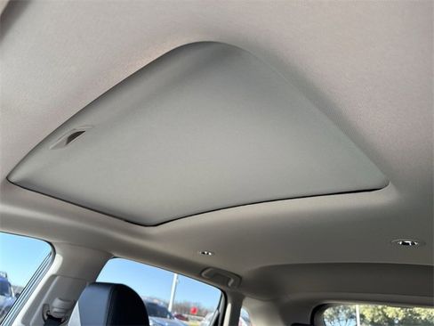 Used 2026 Honda HR-V EX-L image 19