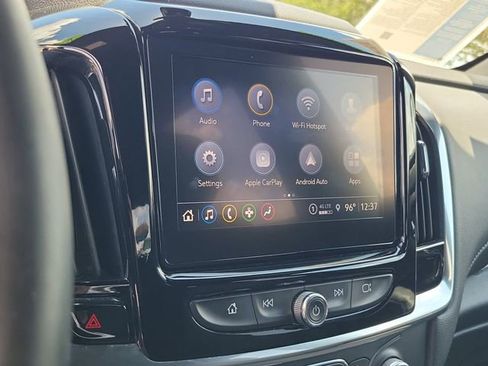 Used 2023 Chevrolet Traverse LT FWD image 27